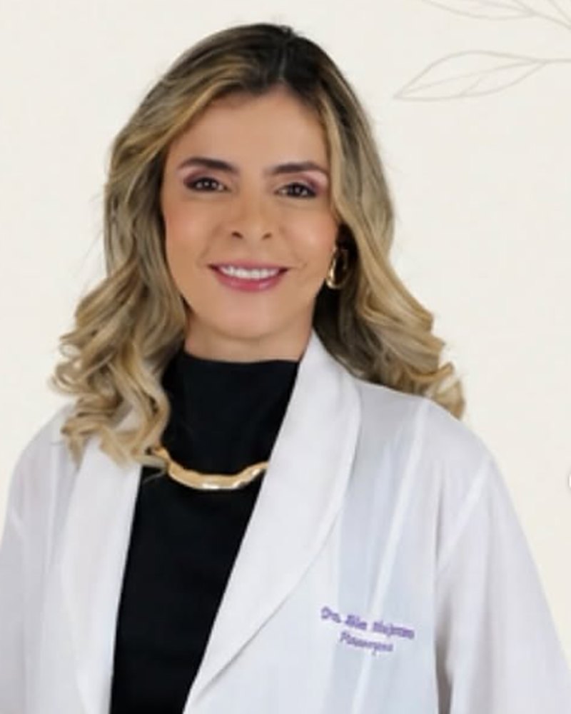Alline Hickerman, fisioterapeuta, durante um atendimento